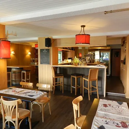 Le Rocher Du Cerf 2*